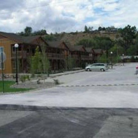 Centennial Suites & Extended Stay Rifle Zewnętrze zdjęcie
